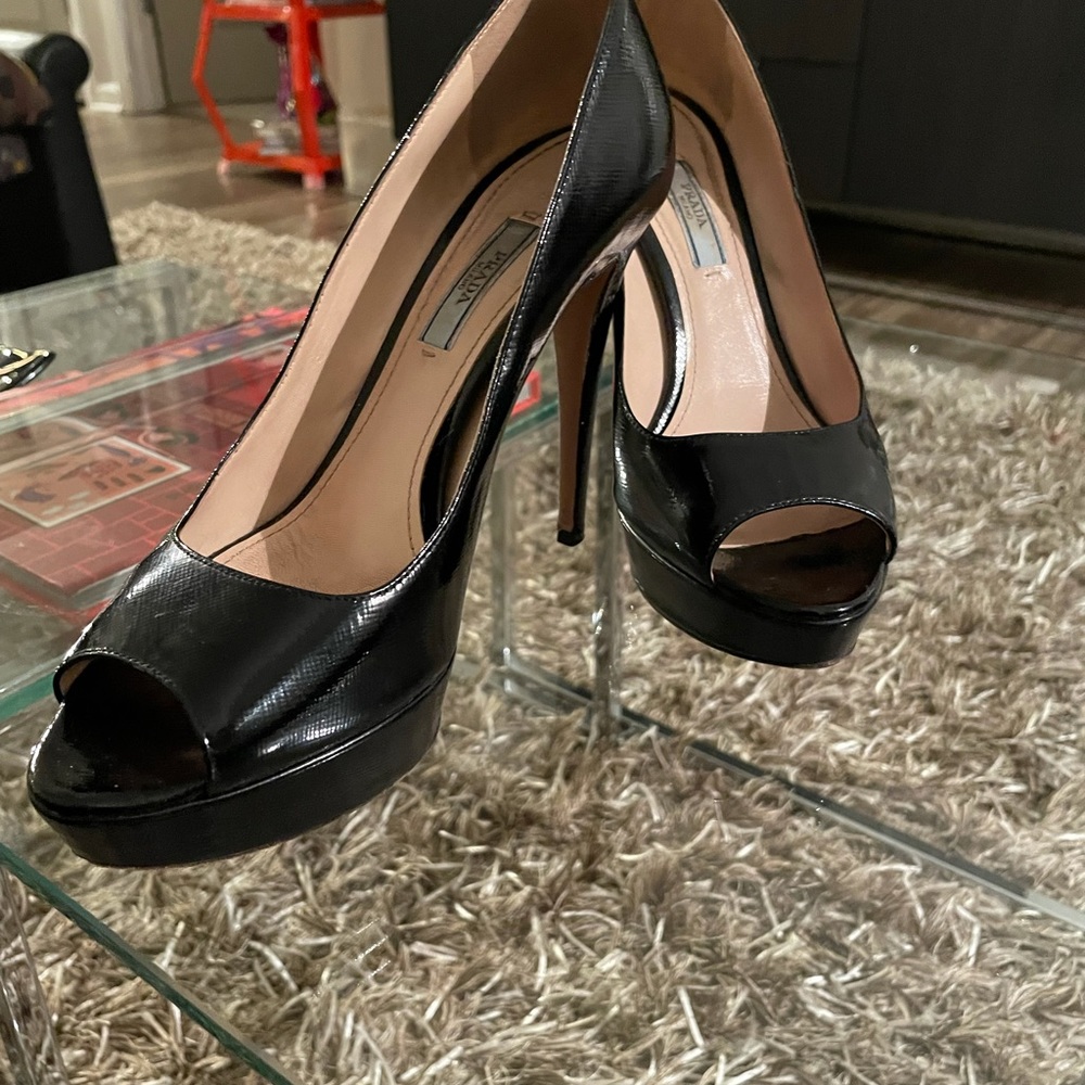 Prada Sz 39 Black Patent Leather Peep Toe Heels Hot Hot Hot sexy high heels - Picture 5 of 11